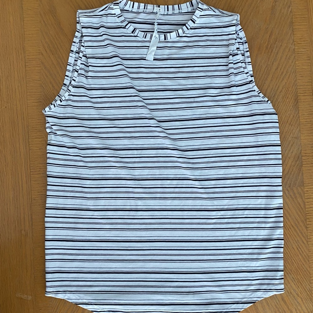 Lululemon black and white stripped tank